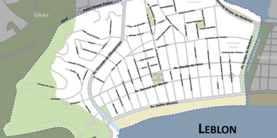 Térkép kéklő vízén túl strand